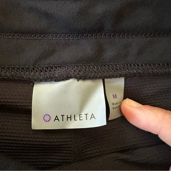 Athleta Metro Skort Black 15” Built In Shorts - Picture 4 of 10